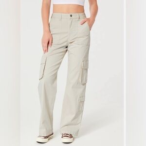 Hollister Cream Multi Pocket Cargo Pants 000R